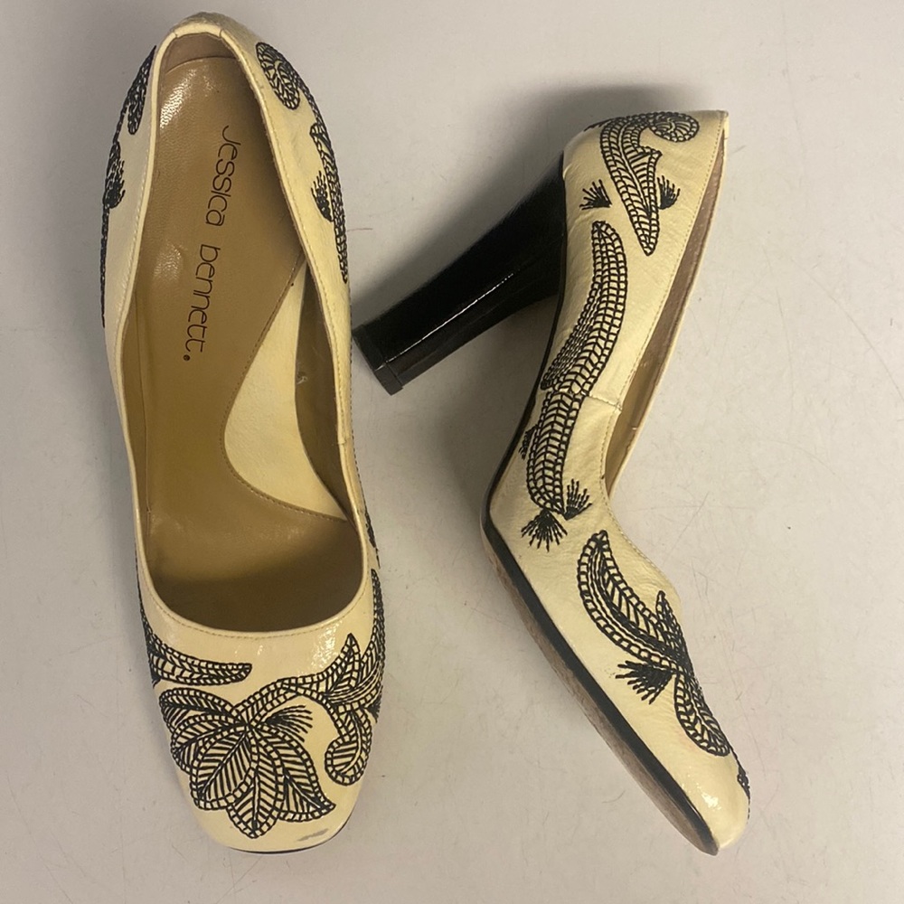 JESSICA BENNETT Jhavana Floral Stitched Heeled Shoes size 9.5